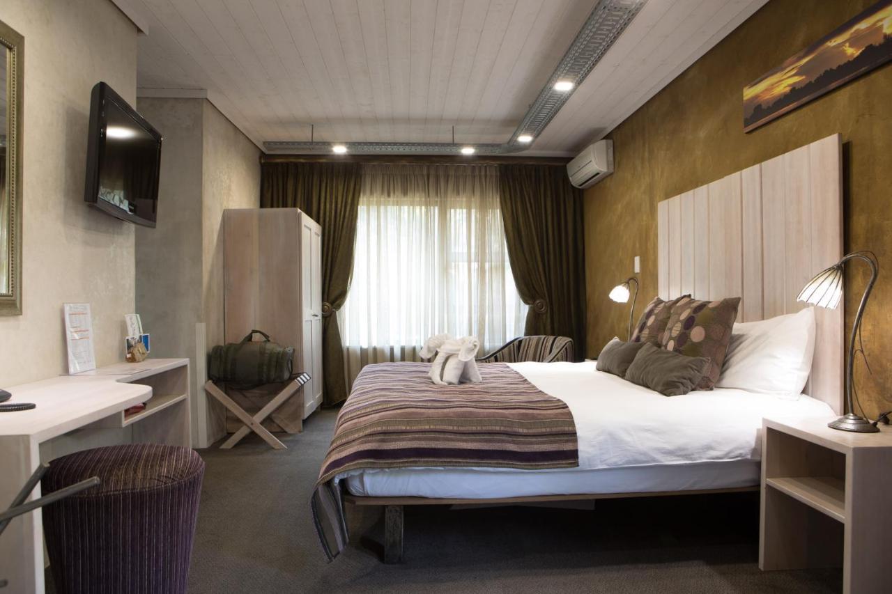 African Rock Hotel & Spa, A "Boutique Lifestyle Resort" Kempton Park Exterior photo